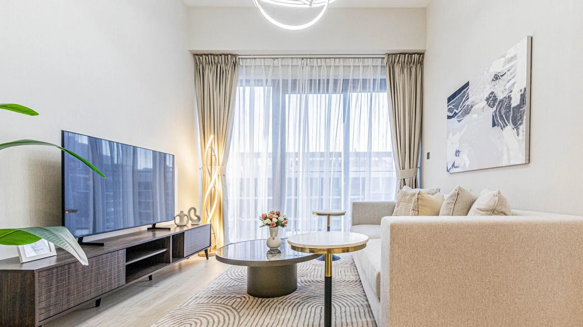 Luxurious 1Br Living In Azizi Riviera 39 Apartment Dubai