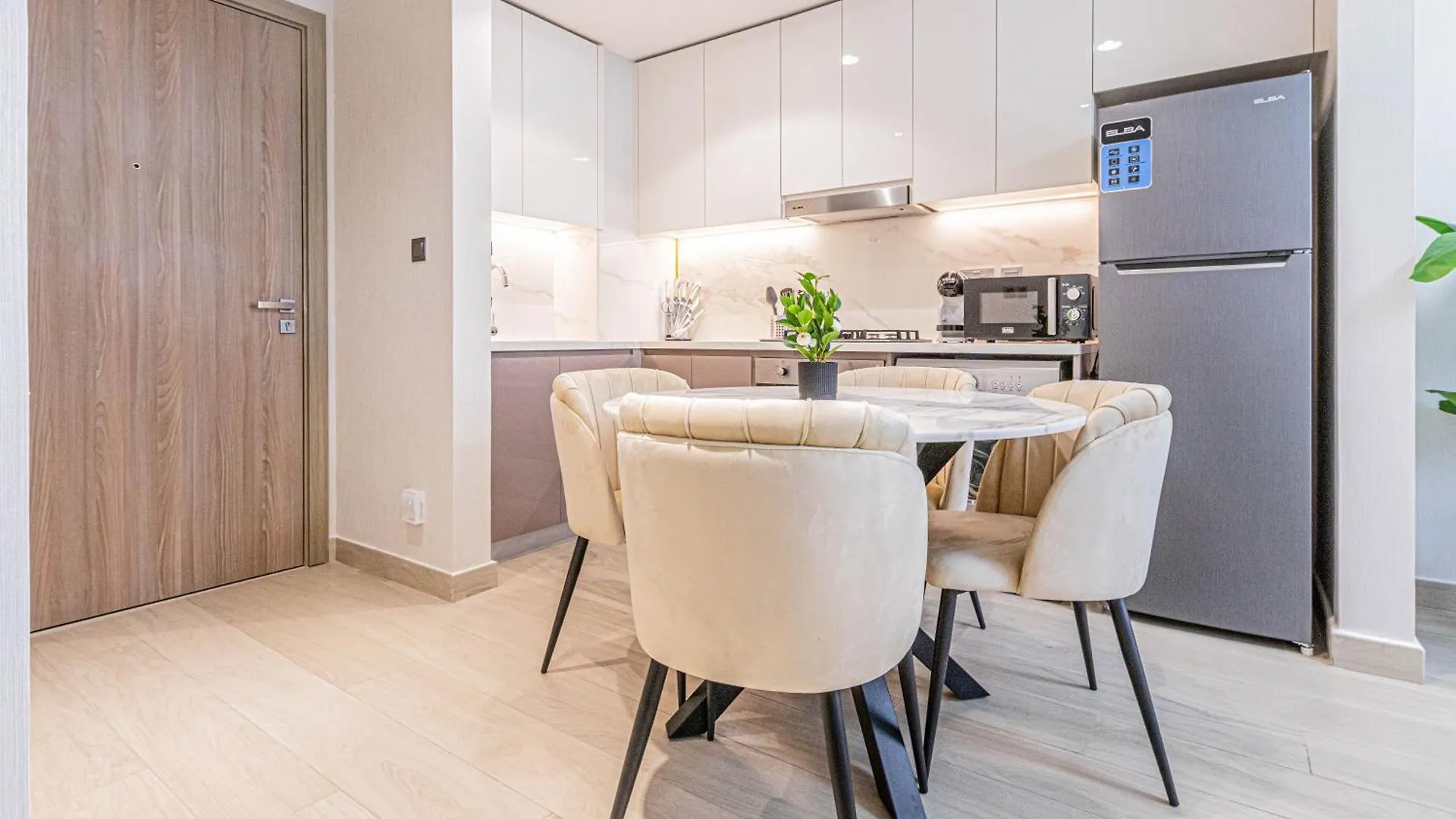 Luxurious 1Br Living In Azizi Riviera 39 Apartment Dubai